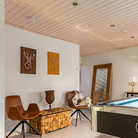 Hutiputti A, Pool - & Golf Levi